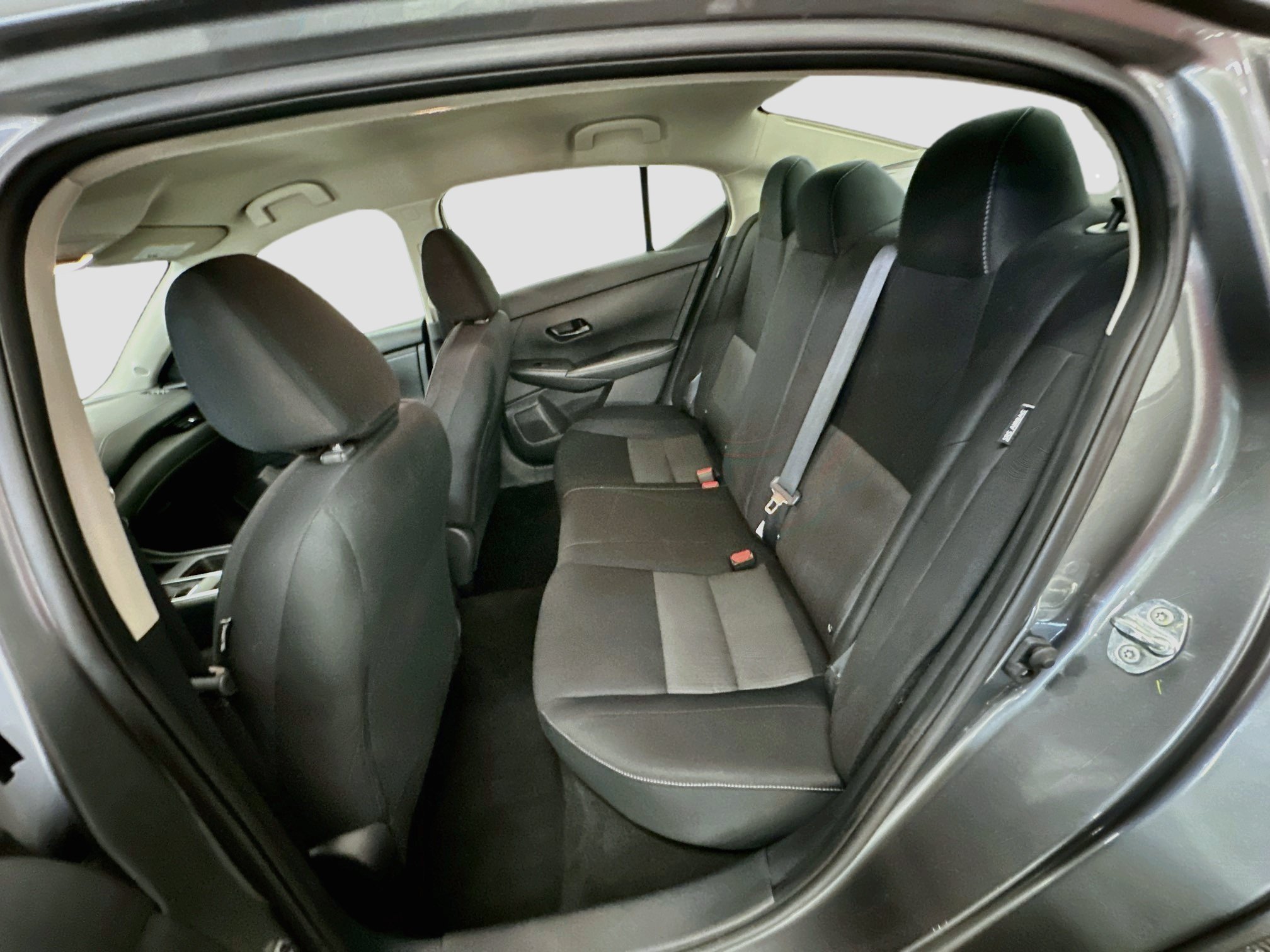 Used 2025 Nissan Sentra SV FWD image 28