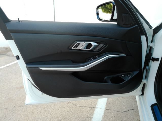 Used 2022 BMW 330e w/ Driving Assistance Package RWD image 15