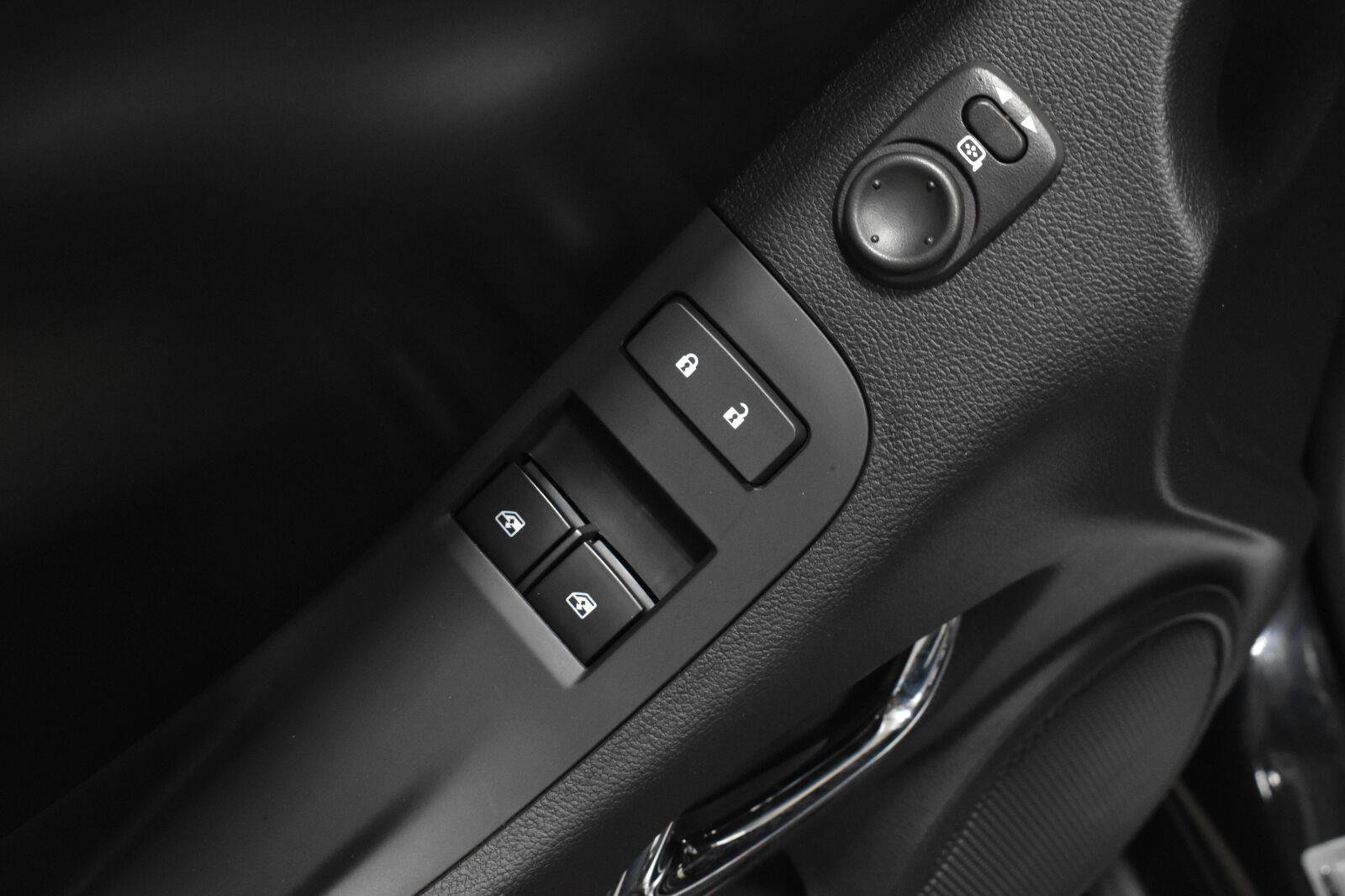 Used 2015 Chevrolet Camaro Z/28 RWD image 7
