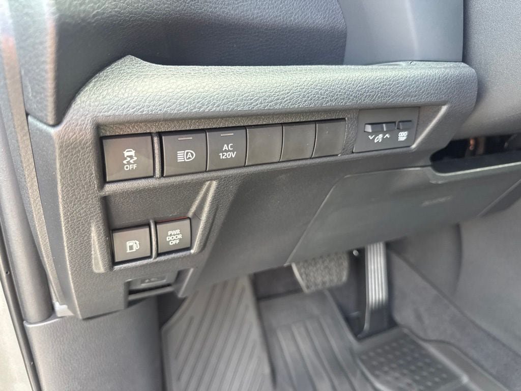New 2026 Toyota Sienna Limited FWD image 12