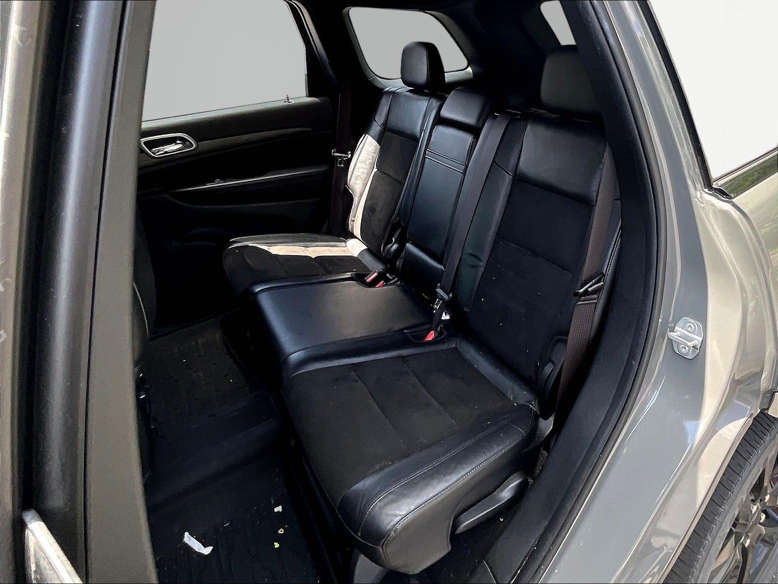 Used 2021 Jeep Grand Cherokee Laredo X AWD/4WD image 23