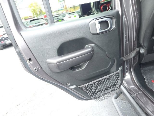 Used 2021 Jeep Wrangler Unlimited Rubicon w/ Cold Weather Group image 32