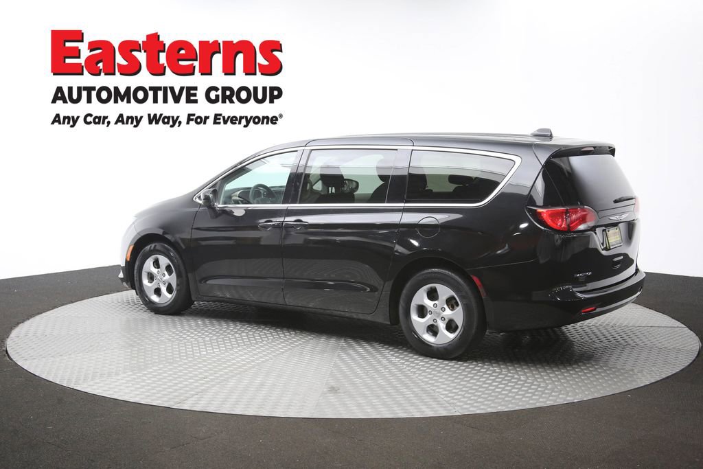 Used 2017 Chrysler Pacifica LX w/ Tire & Wheel Group FWD image 61