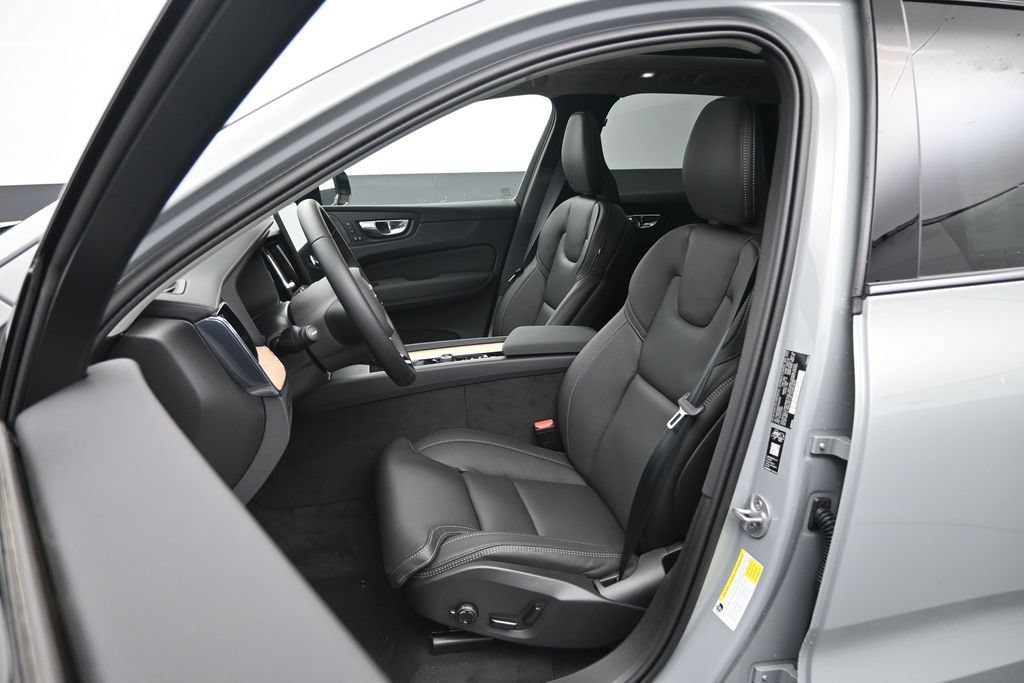 New 2026 Volvo XC60 B5 Ultra w/ Climate Package AWD/4WD image 17