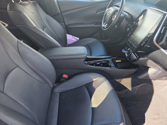 Used 2021 Toyota Prius Prime XLE w/ Carpet Mat Package (TMS) FWD image 16