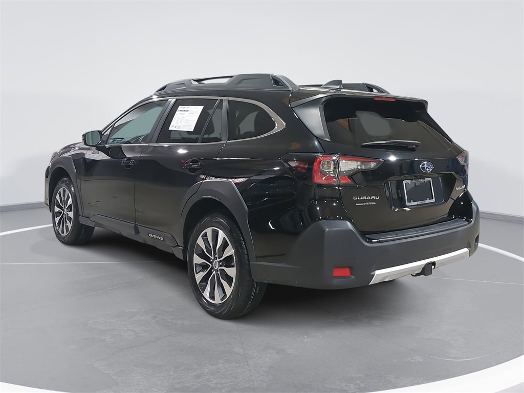 Used 2023 Subaru Outback Limited image 7