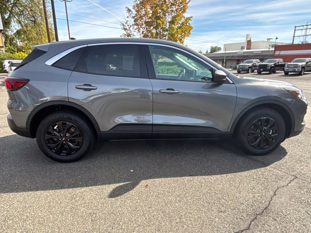 Certified 2024 Ford Escape Active AWD/4WD image 2