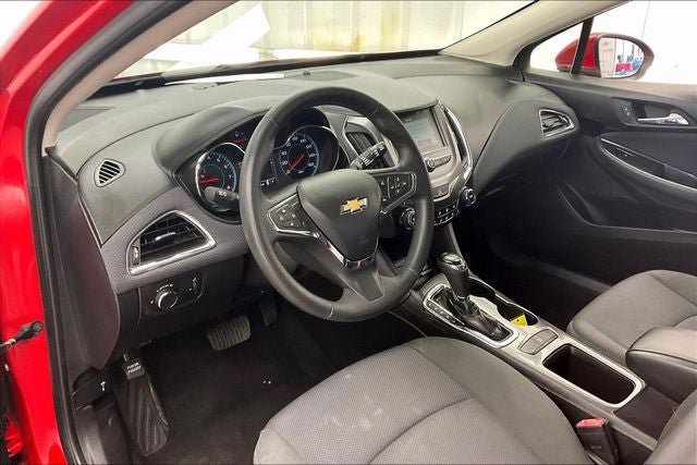 Used 2017 Chevrolet Cruze LT w/ Convenience Package FWD image 16