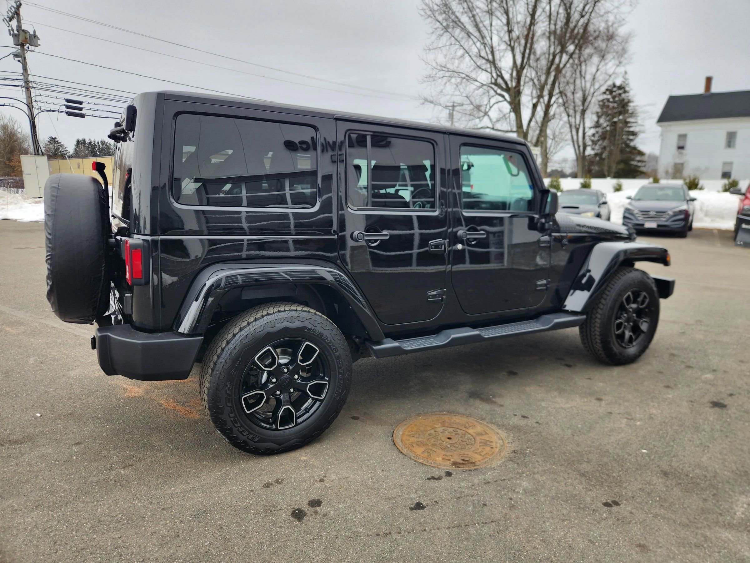 Used 2017 Jeep Wrangler Unlimited Sahara image 16