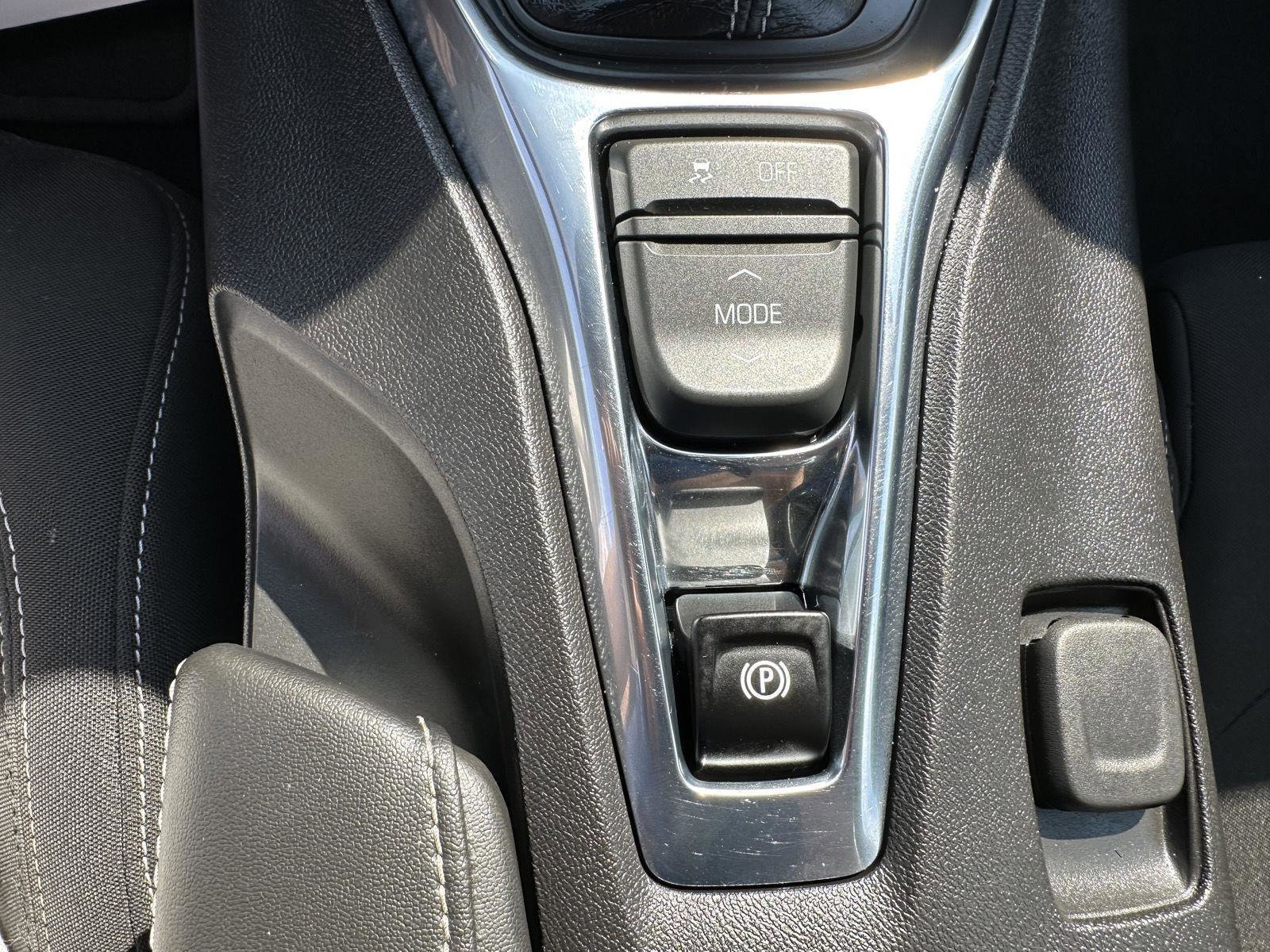 Used 2020 Chevrolet Camaro LT w/ RS Package image 30