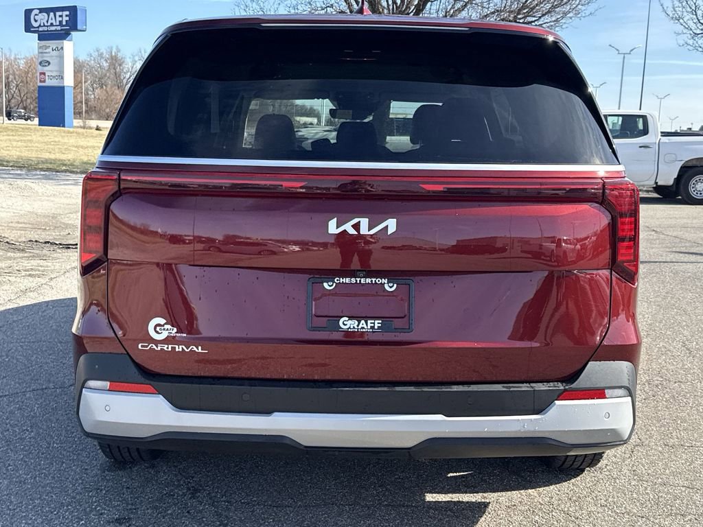Used 2025 Kia Carnival image 7