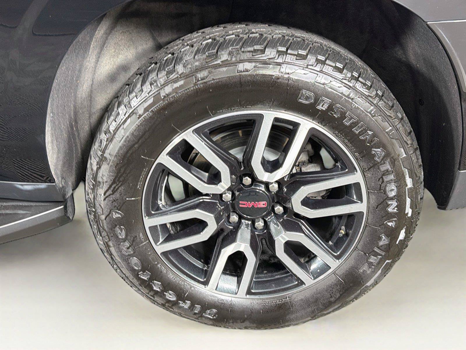 Used 2022 GMC Yukon XL AT4 AWD/4WD image 36