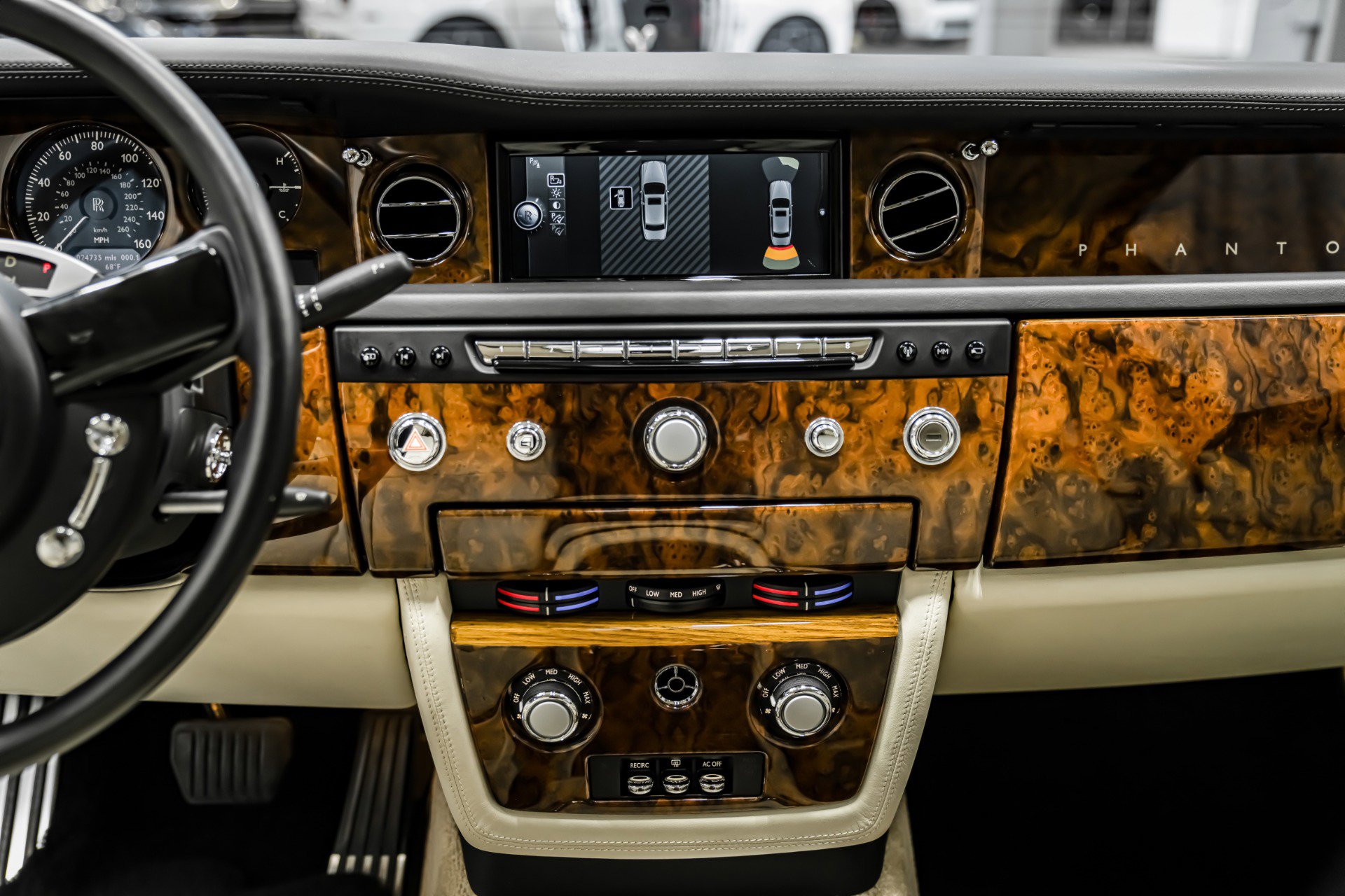 Used 2013 Rolls-Royce Phantom Sedan image 20