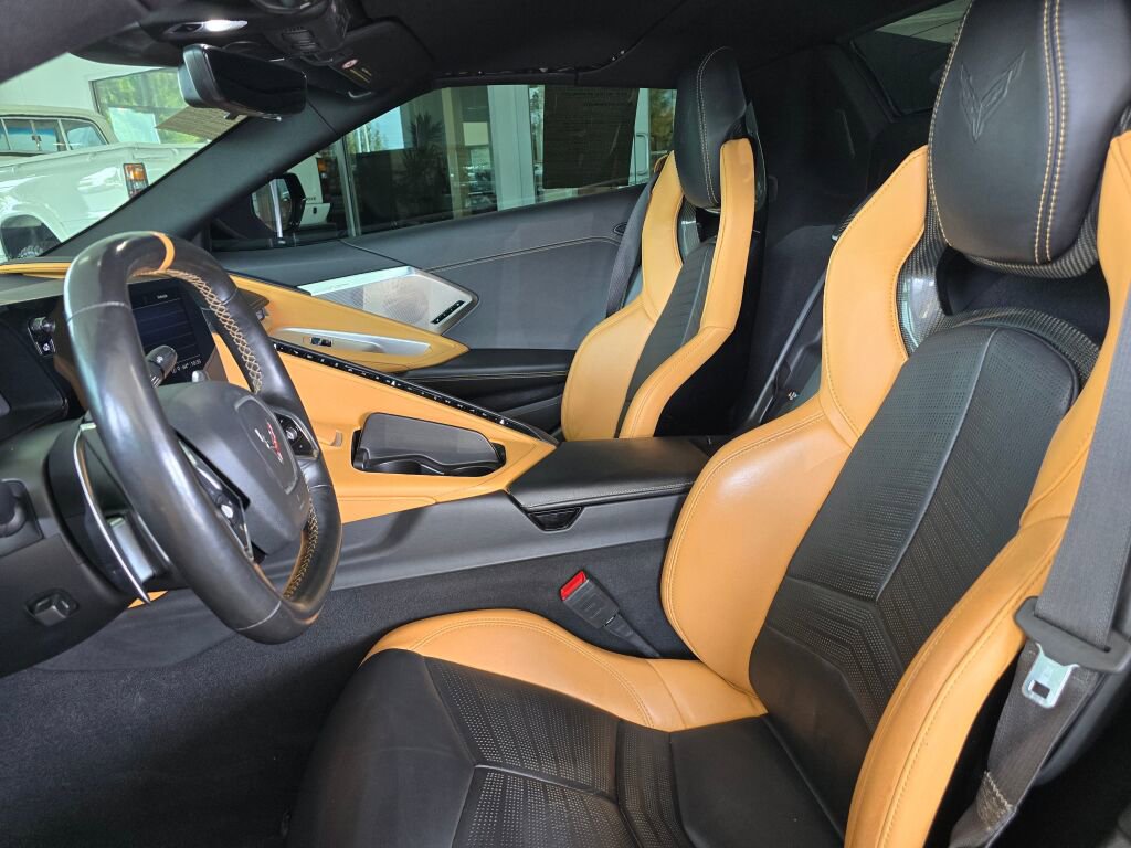 Used 2021 Chevrolet Corvette Stingray Preferred Conv w/ Z51 Performance Package RWD image 19