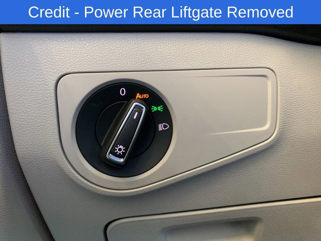 Used 2023 Volkswagen Tiguan SE w/ Panoramic Sunroof Package AWD/4WD image 10