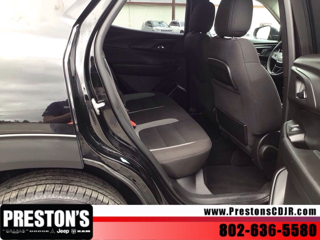 Used 2025 Chevrolet TrailBlazer LT AWD/4WD image 28