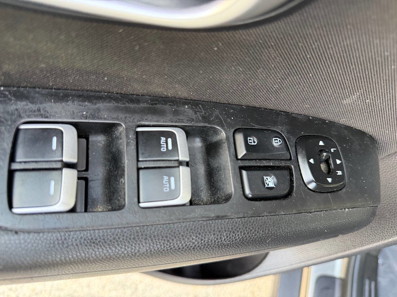 Used 2018 Kia Soul + FWD image 19