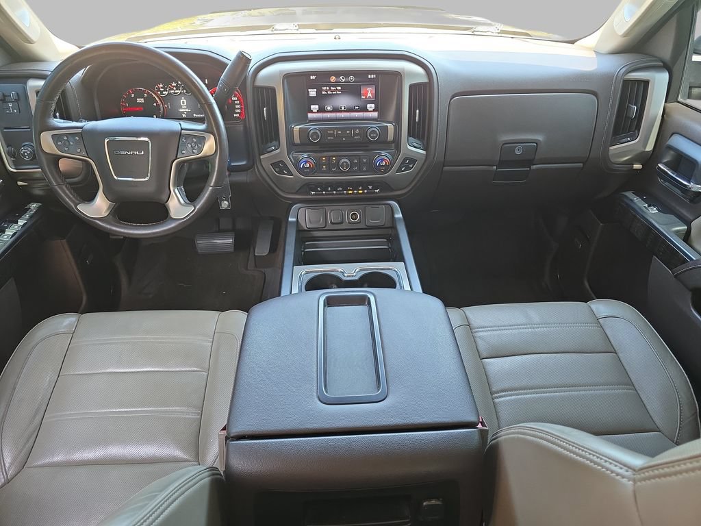 Used 2015 GMC Sierra 3500 Denali w/ Duramax Plus Package RWD image 11