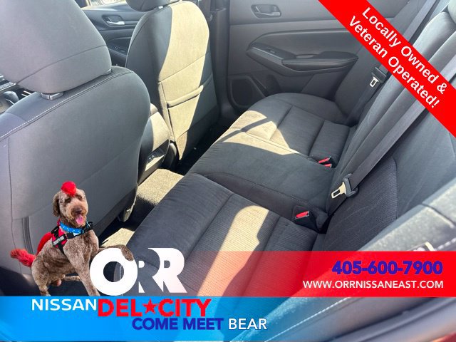 Used 2025 Nissan Altima 2.5 SV FWD image 10