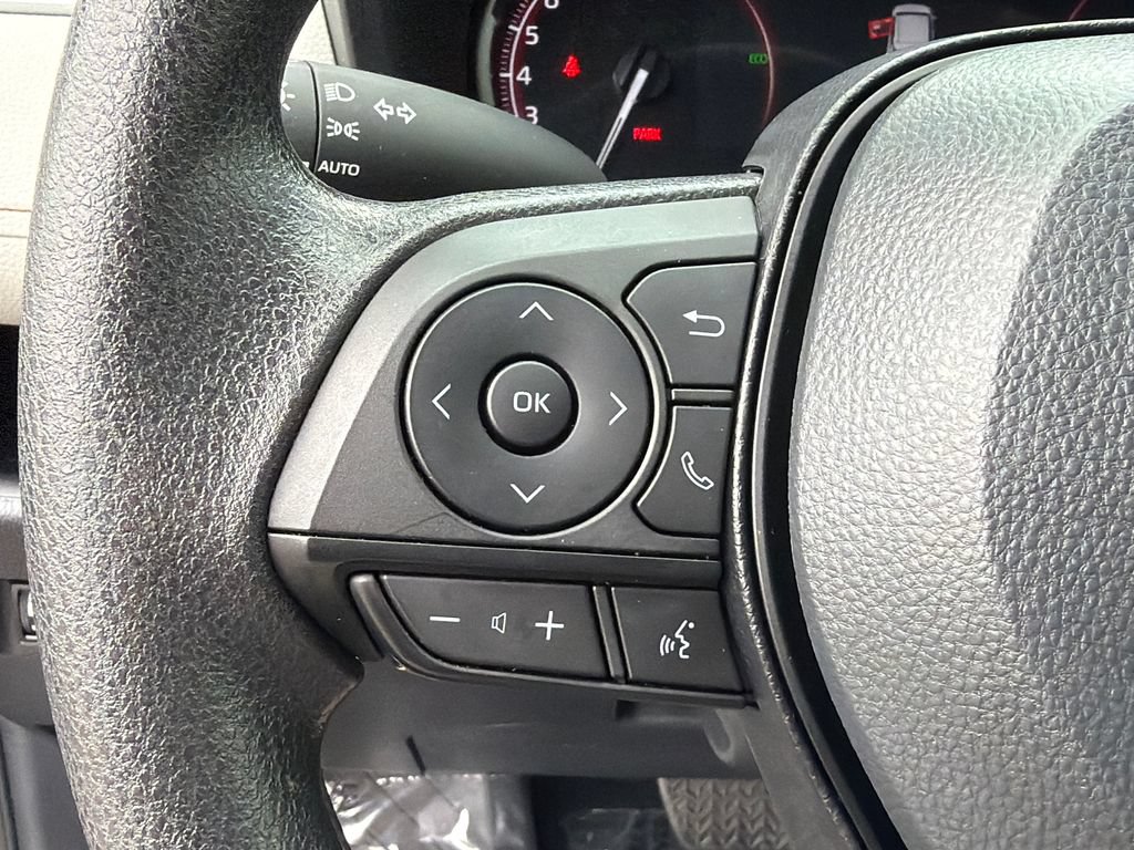 Used 2025 Toyota RAV4 XLE AWD/4WD image 22