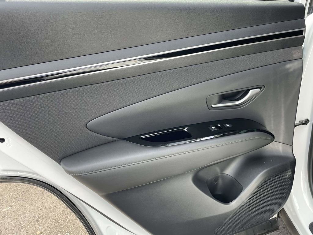 Certified 2023 Hyundai Tucson Limited w/ Cargo Package FWD image 10