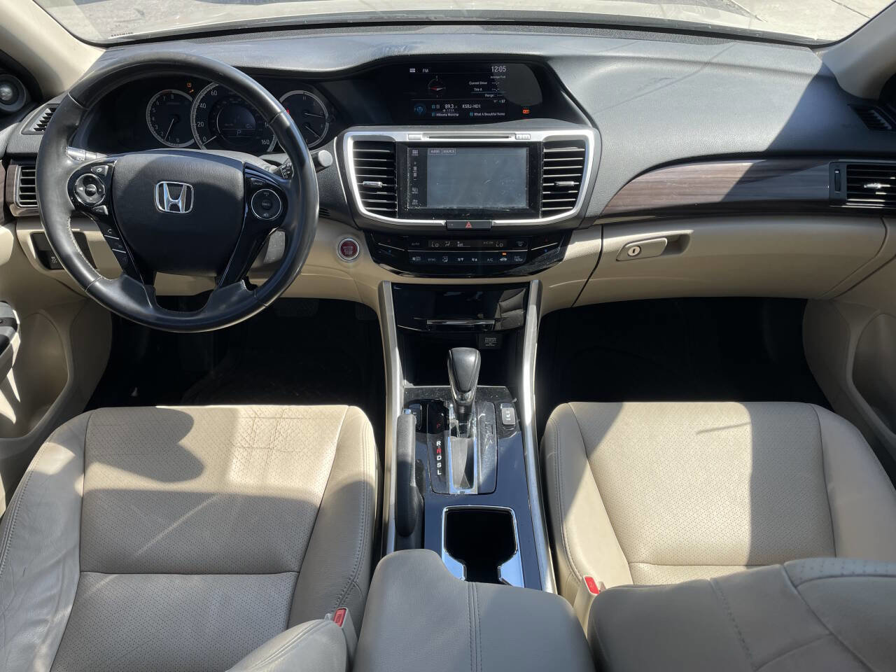 Used 2017 Honda Accord EX-L image 11