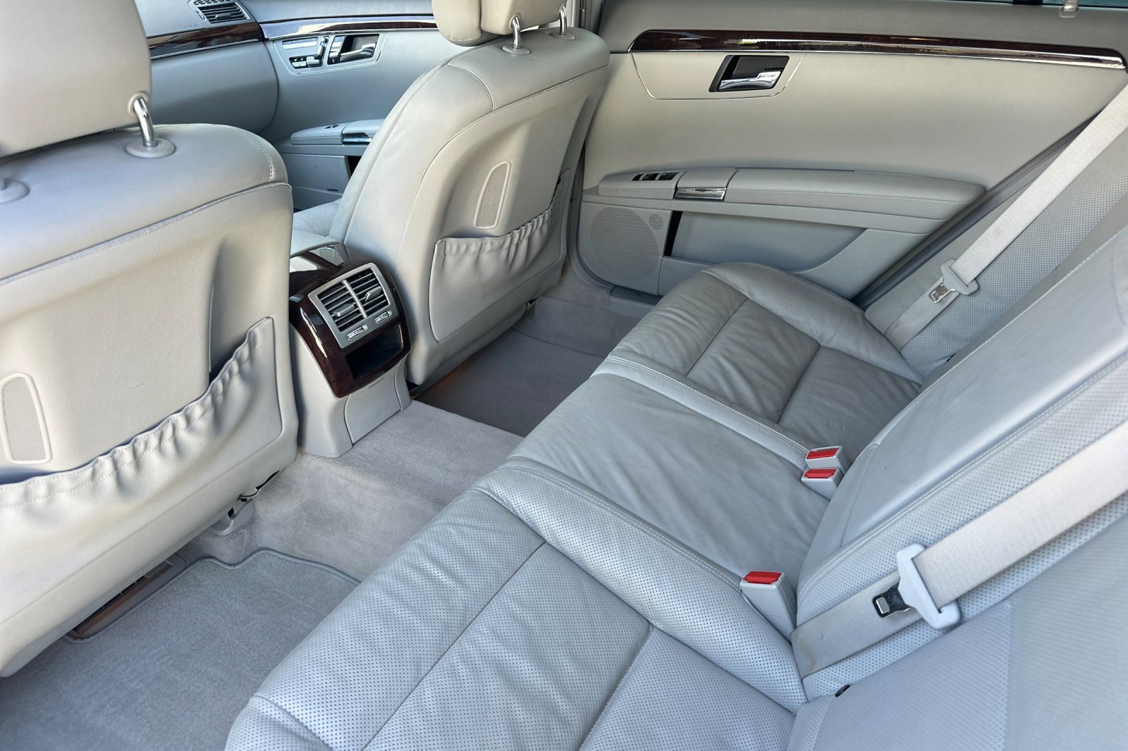 Used 2010 Mercedes-Benz S 550 image 28