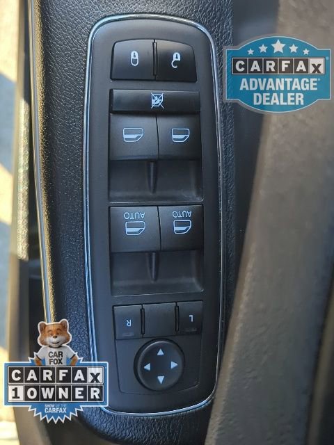 Used 2023 Chrysler 300 Touring w/ Sport Appearance Package image 13