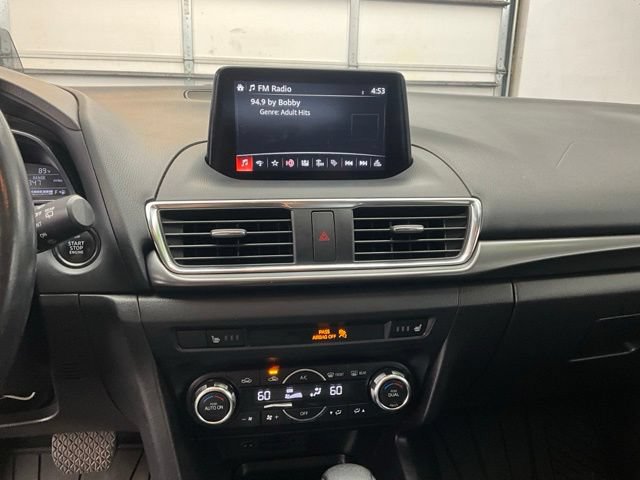 Used 2017 MAZDA MAZDA3 Grand Touring FWD image 11