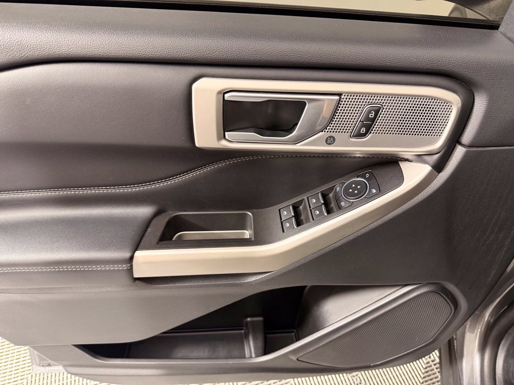 Certified 2023 Ford Explorer Limited AWD/4WD image 19