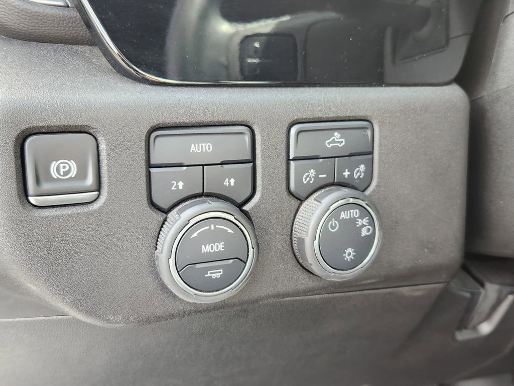 Used 2025 Chevrolet Silverado 1500 LT image 21