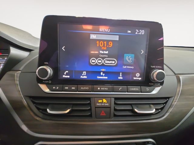 Used 2025 Nissan Altima 2.5 SV FWD image 15