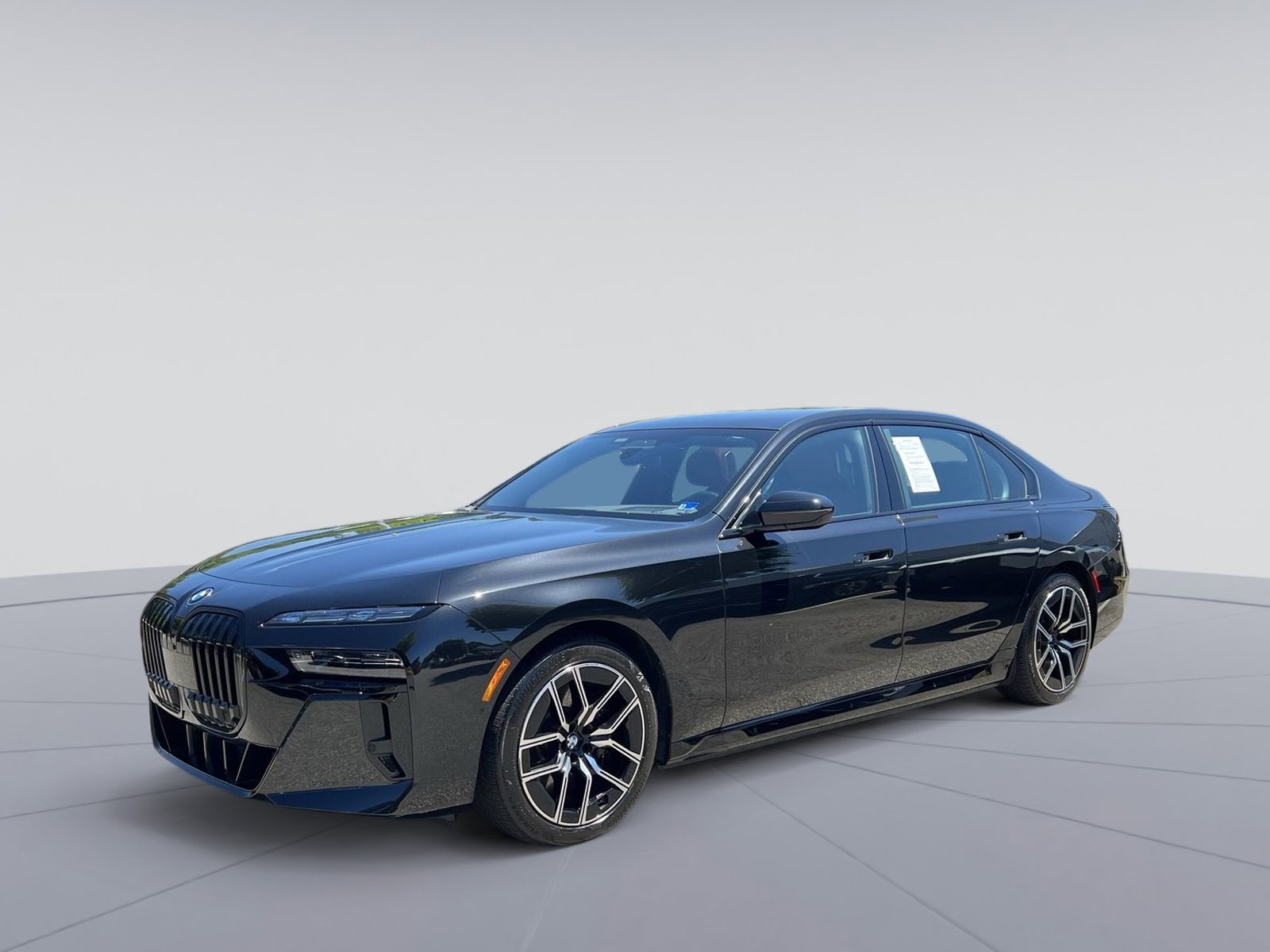 Used 2024 BMW i7 xDrive60 w/ Executive Package AWD/4WD image 1
