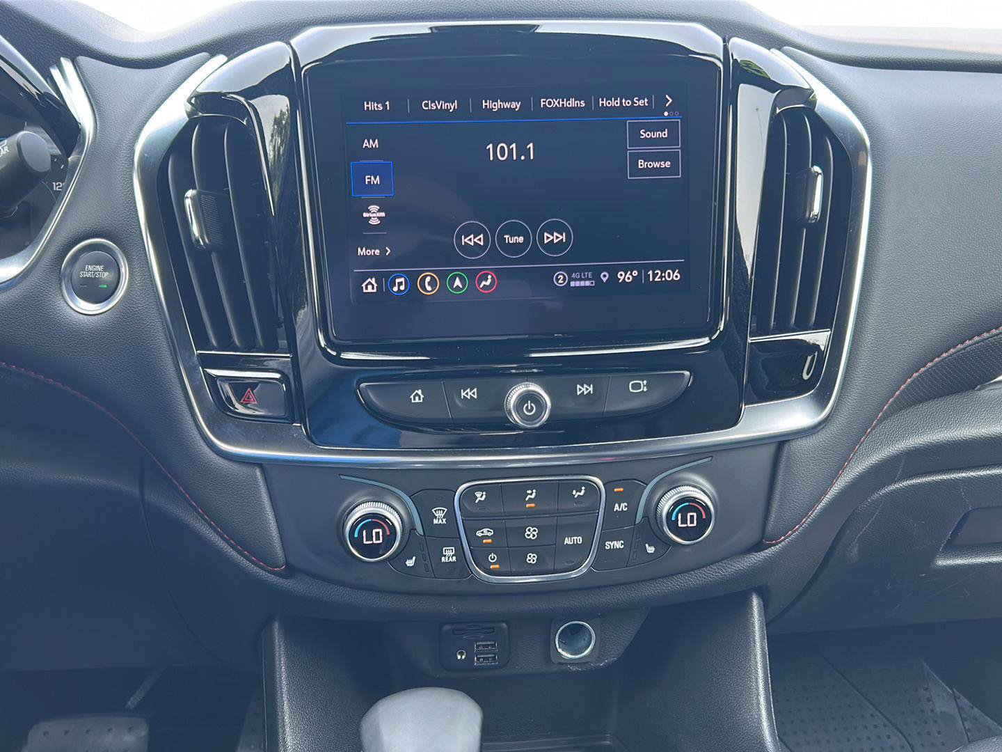 Used 2023 Chevrolet Traverse RS w/ LPO, Floor Liner Package AWD/4WD image 13