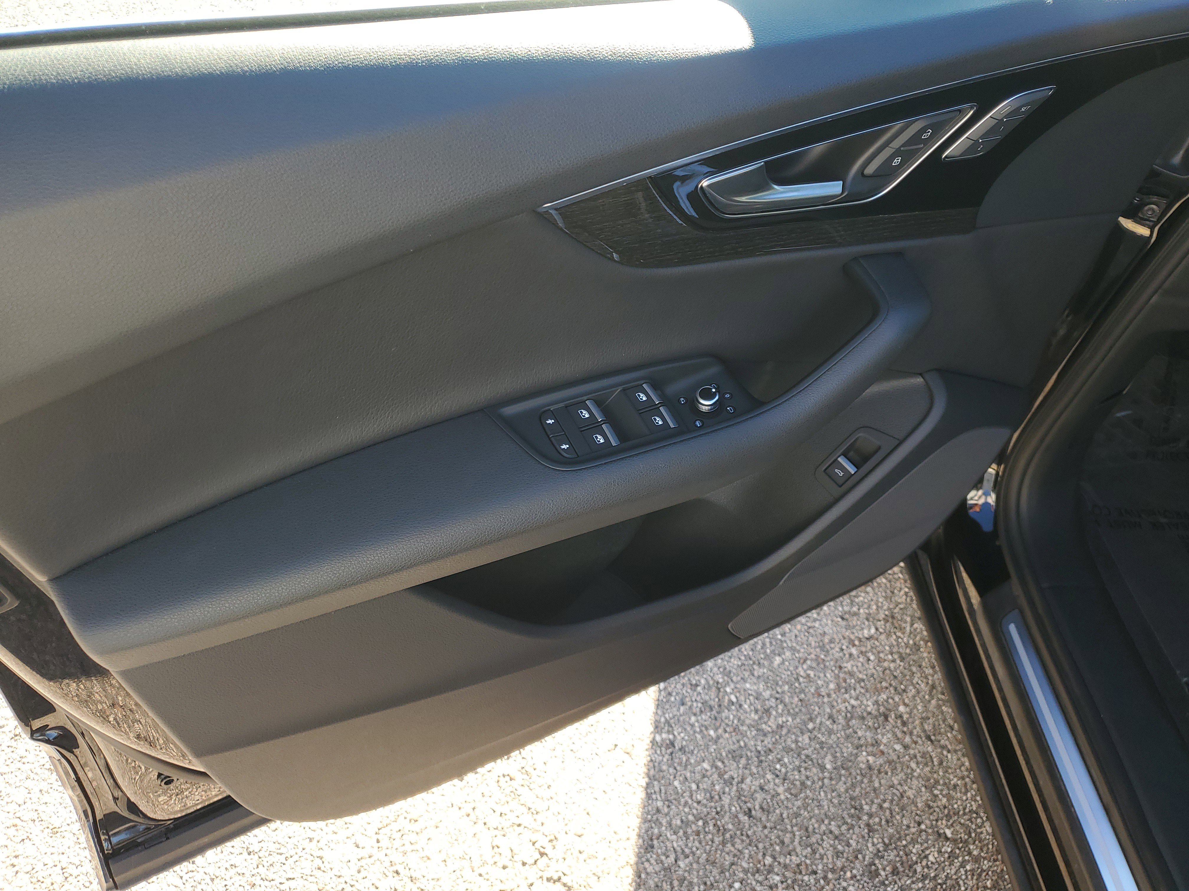 Used 2019 Audi Q7 3.0T Premium image 16