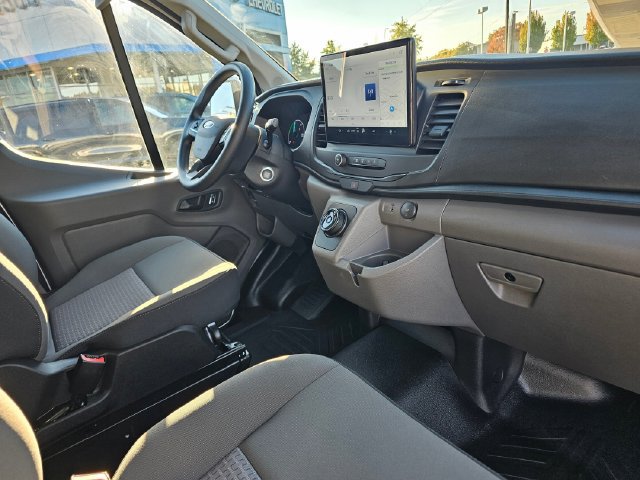 Used 2024 Ford E-Transit Low Roof RWD image 11