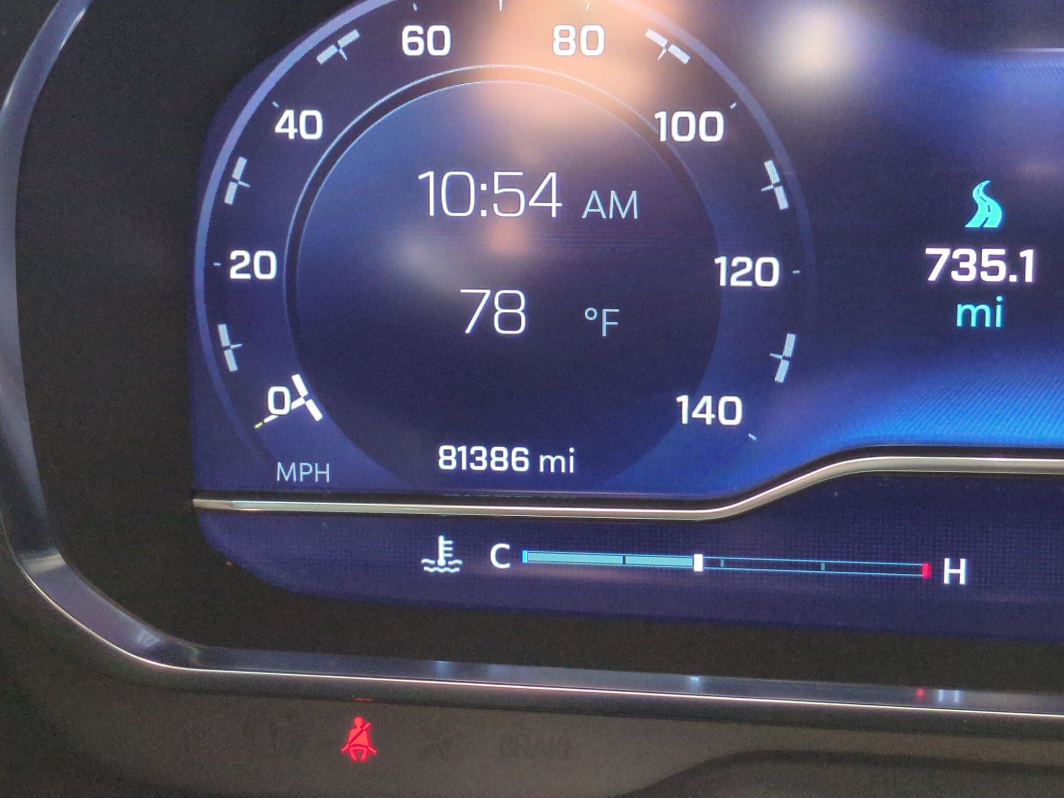 Used 2024 Chevrolet Suburban LT image 14