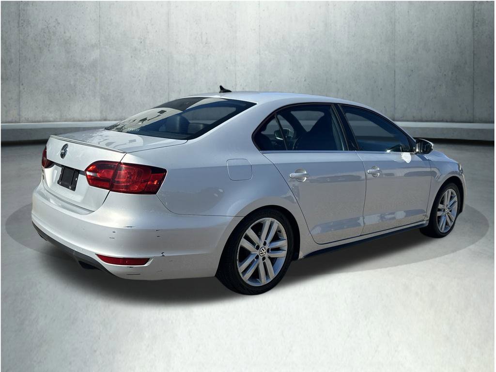Used 2012 Volkswagen Jetta GLI FWD image 5