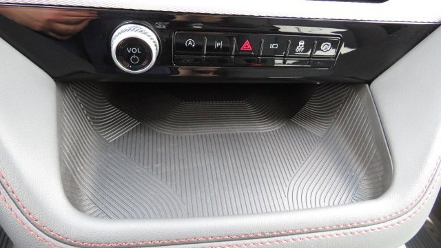 Used 2025 Ford Explorer Active image 20