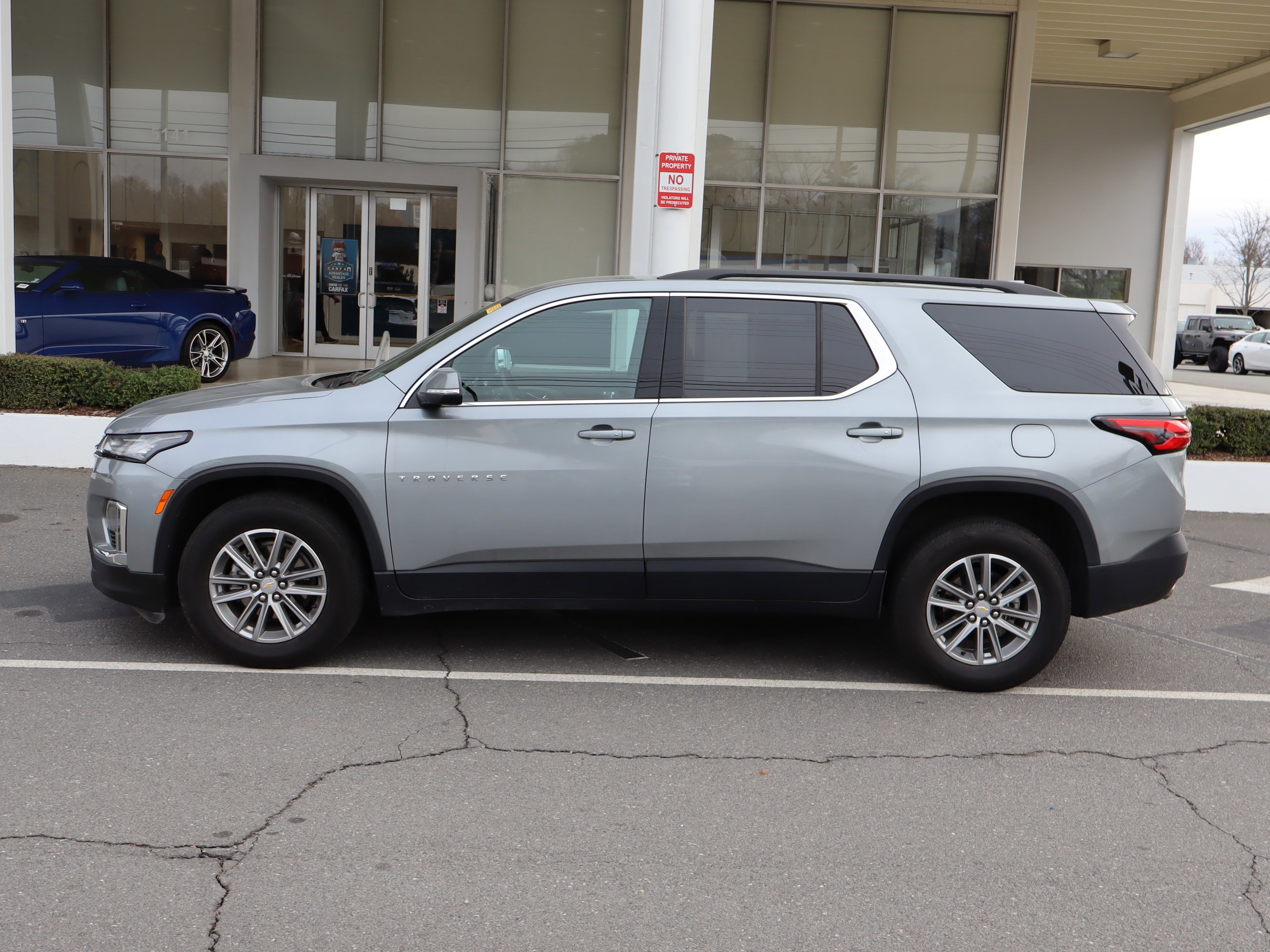 Certified 2023 Chevrolet Traverse LT w/ LPO, Floor Liner Package image 7