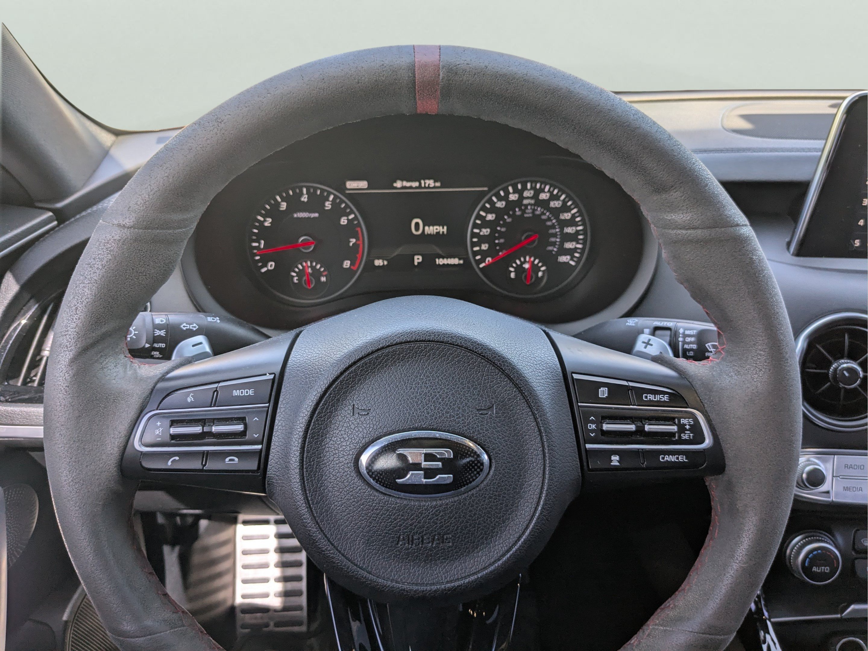 Used 2018 Kia Stinger GT2 AWD/4WD image 31