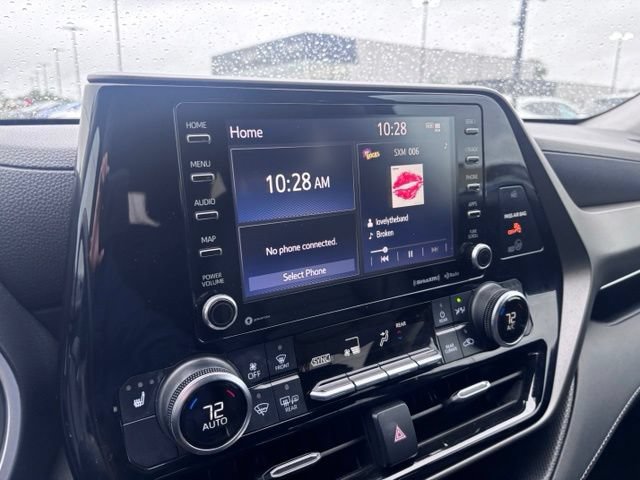 Used 2021 Toyota Highlander XLE AWD/4WD image 20