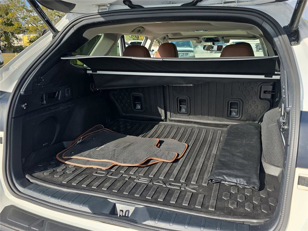 Used 2022 Subaru Outback Touring XT image 27