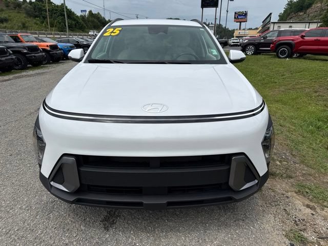 Used 2025 Hyundai Kona SEL AWD/4WD image 8
