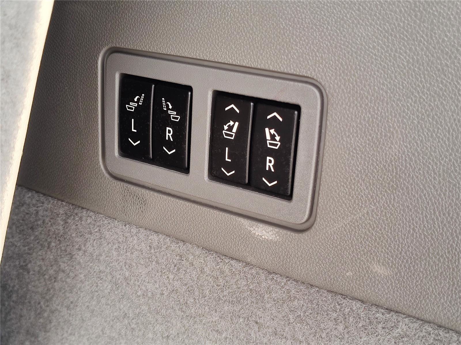 Used 2022 Cadillac XT6 Premium Luxury w/ Technology Package image 8