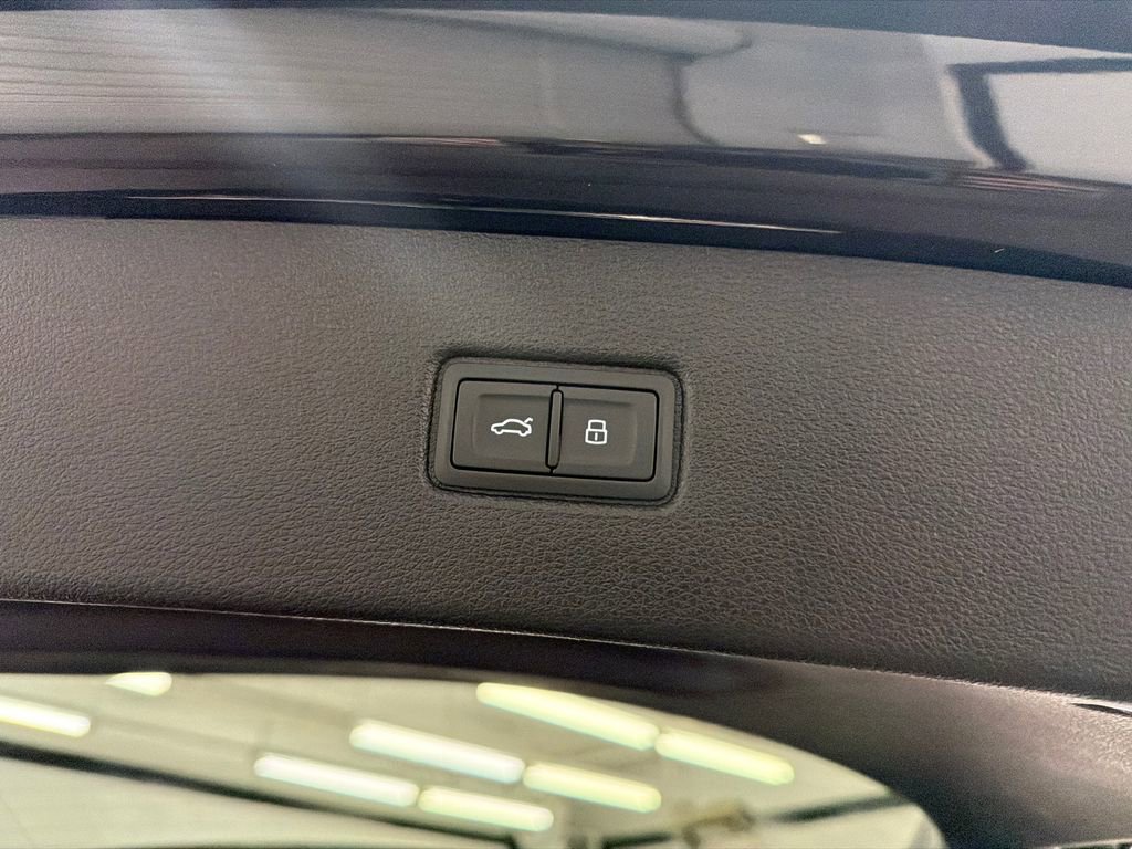 Used 2021 Audi Q7 2.0T Premium w/ Convenience Package image 21