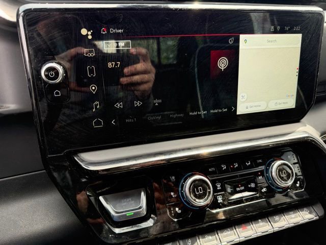 Used 2024 GMC Sierra 2500 AT4X image 14