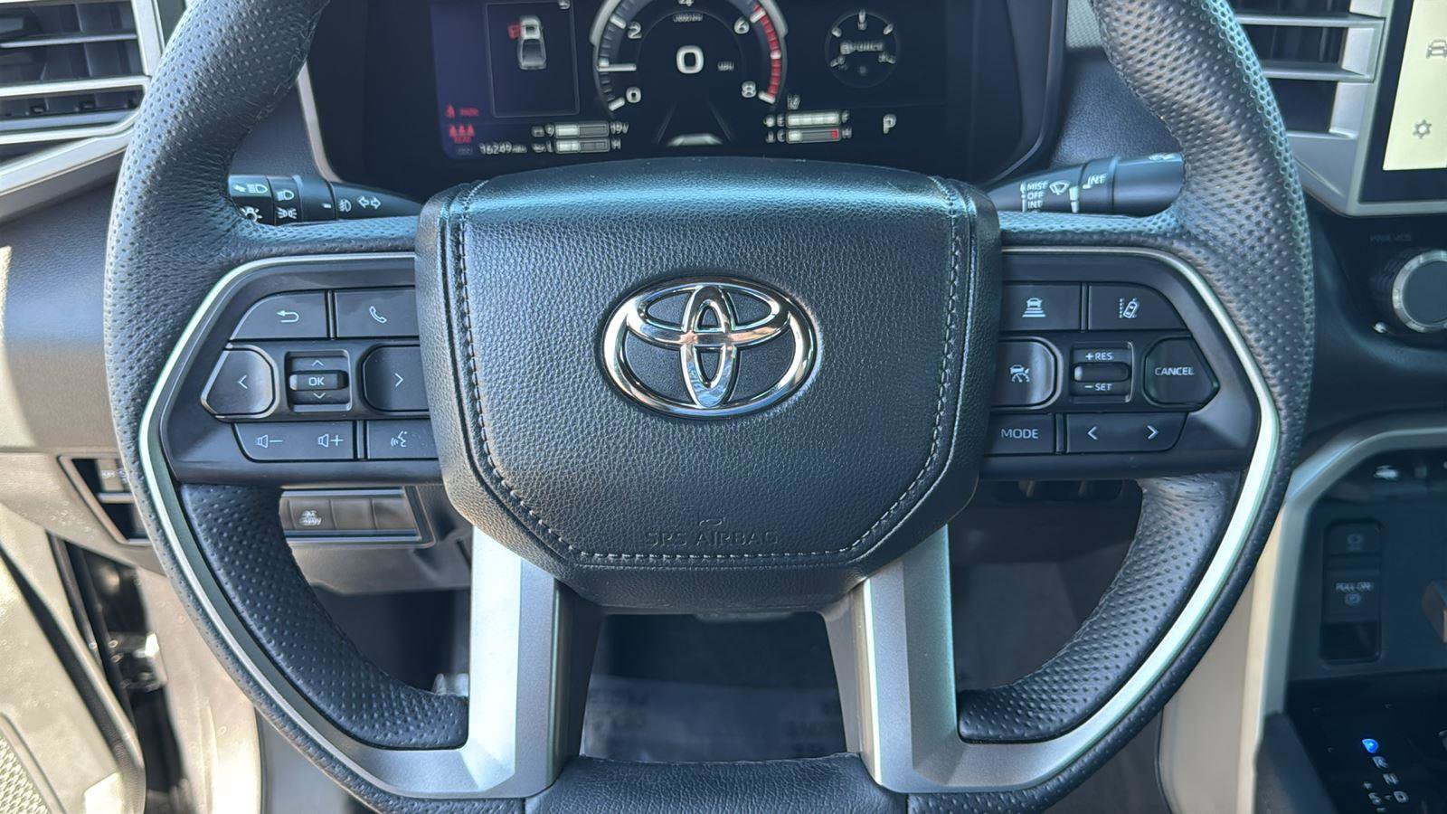 Used 2025 Toyota Tundra Limited image 17