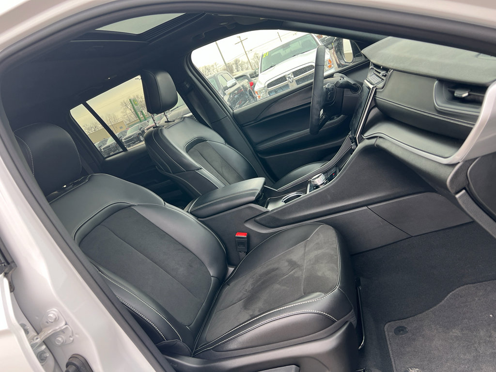 Used 2024 Jeep Grand Cherokee Altitude image 13