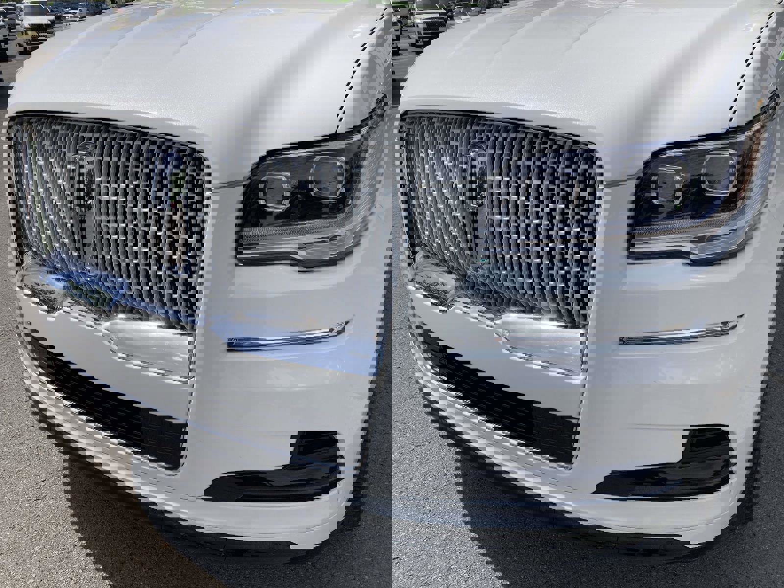 Certified 2024 Lincoln Navigator L Reserve AWD/4WD image 10